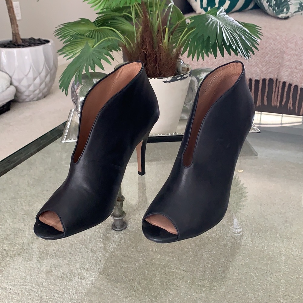 Halogen Open Toe Black Leather Slit Bootie